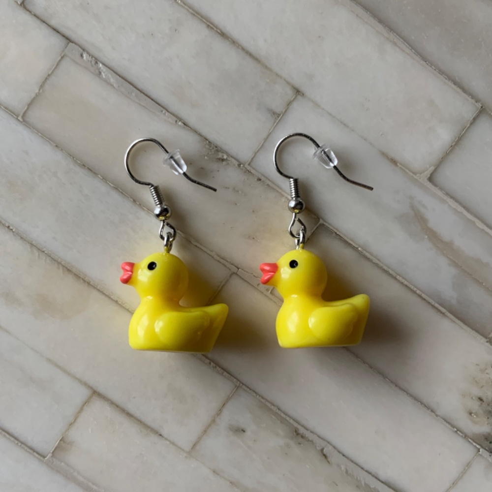 Japanese Anime Yellow T-shirt size 3XL (fits XL) & Handmade Duck Earrings - Picture 13 of 16
